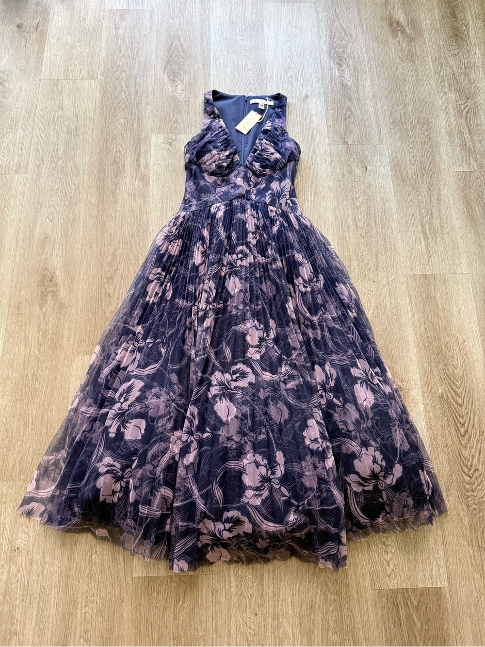 hutch eliana blue & pink floral v-neck pleated tulle maxi gown dress size small